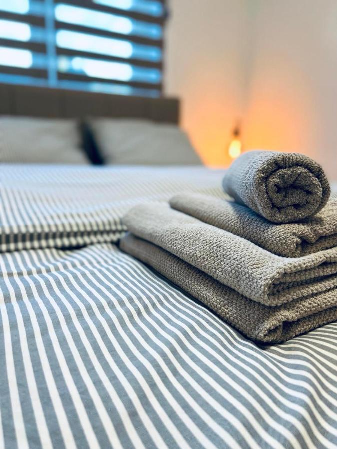 Top Apartman Sombor Esterno foto