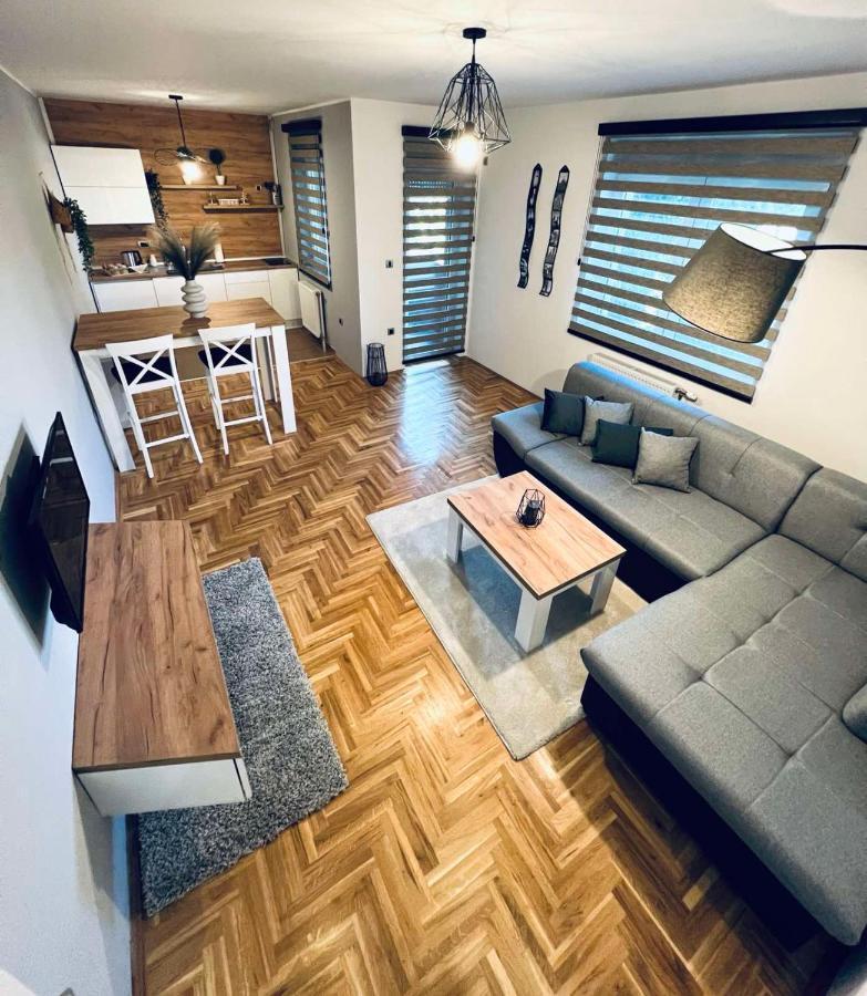Top Apartman Sombor Esterno foto